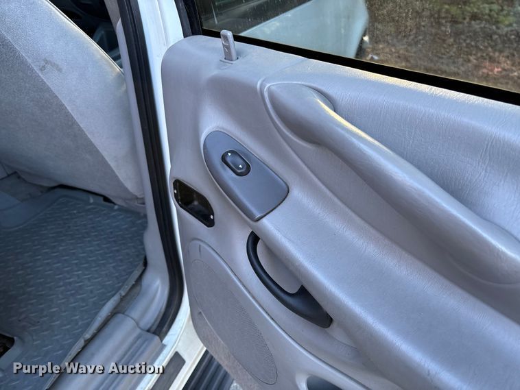 image for item FI1609 1997 Ford Expedition XLT SUV