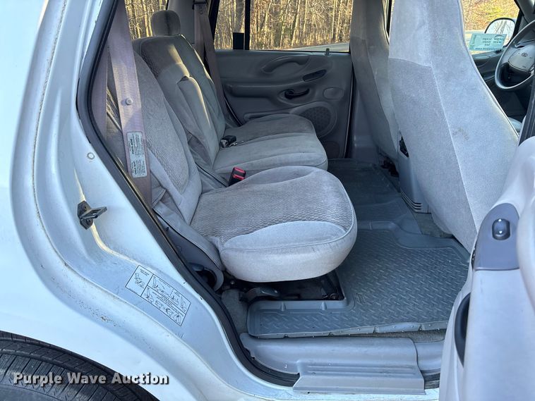 image for item FI1609 1997 Ford Expedition XLT SUV