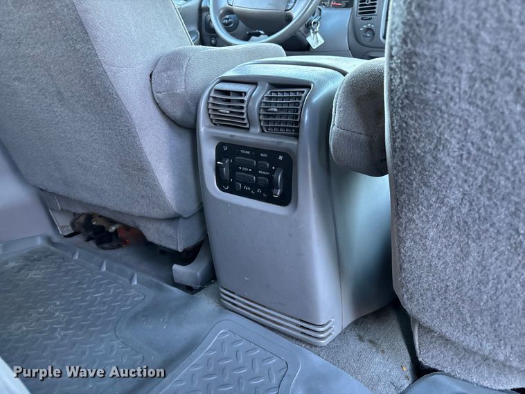 image for item FI1609 1997 Ford Expedition XLT SUV