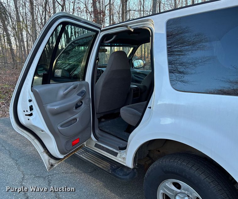 image for item FI1609 1997 Ford Expedition XLT SUV