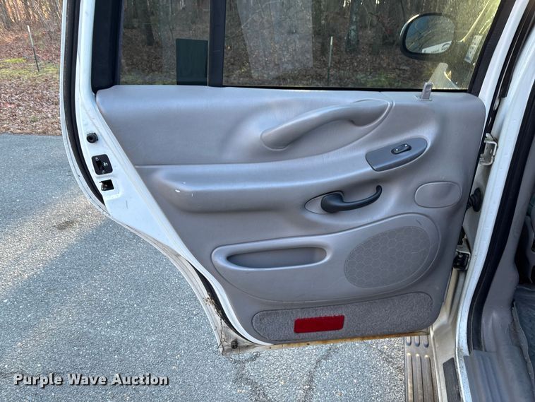 image for item FI1609 1997 Ford Expedition XLT SUV