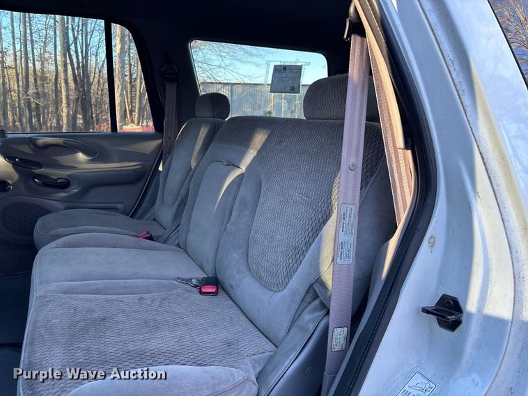 image for item FI1609 1997 Ford Expedition XLT SUV