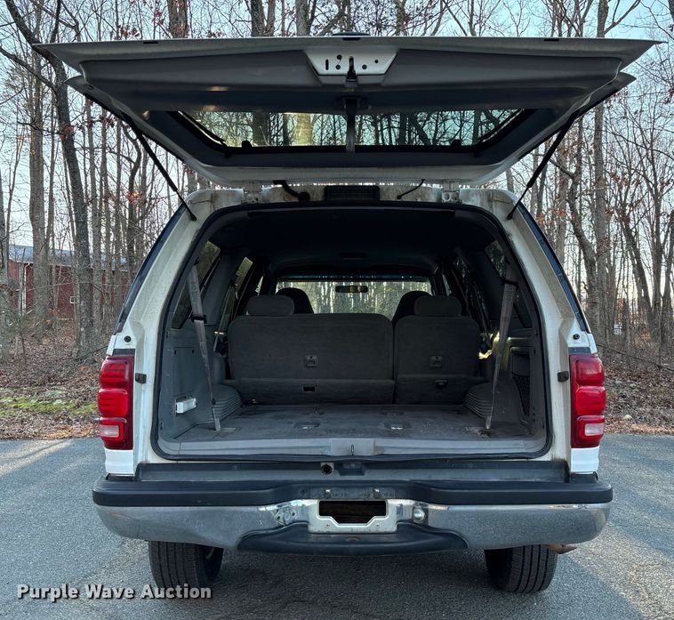 image for item FI1609 1997 Ford Expedition XLT SUV