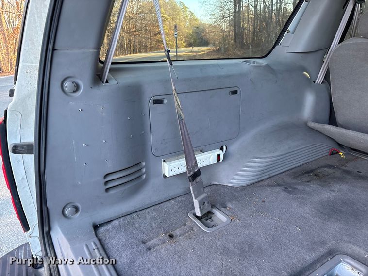 image for item FI1609 1997 Ford Expedition XLT SUV