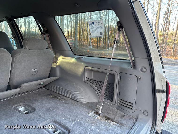 image for item FI1609 1997 Ford Expedition XLT SUV