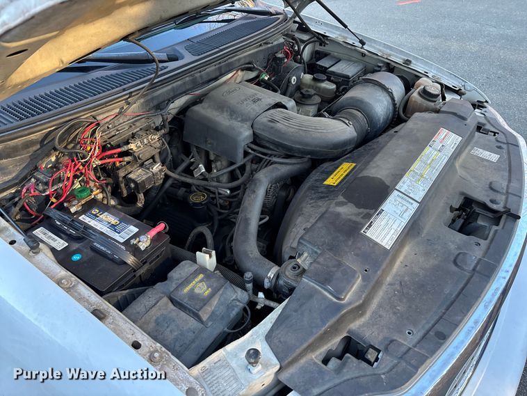 image for item FI1609 1997 Ford Expedition XLT SUV