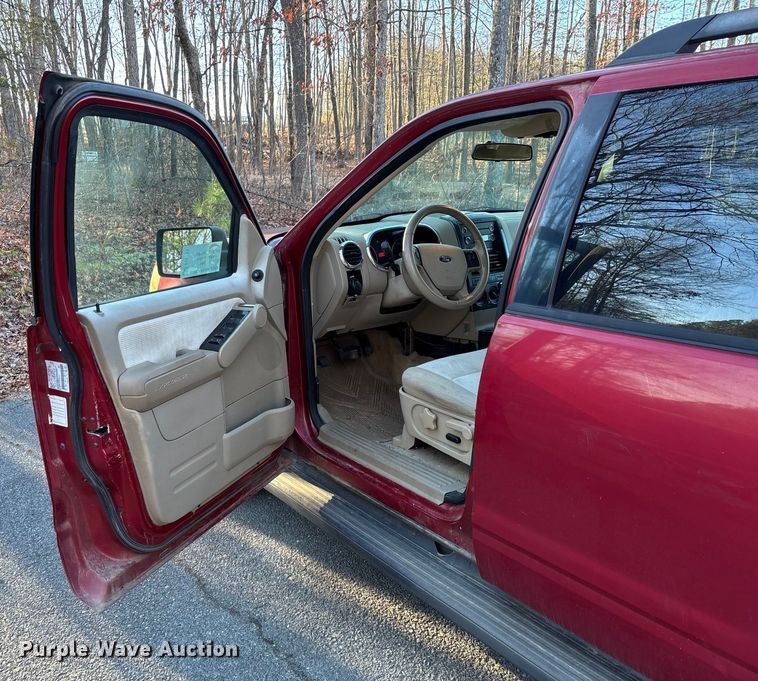 image for item FI1611 2009 Ford Explorer XLT SUV