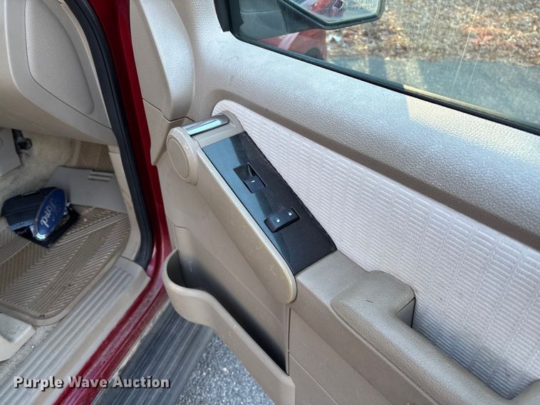 image for item FI1611 2009 Ford Explorer XLT SUV