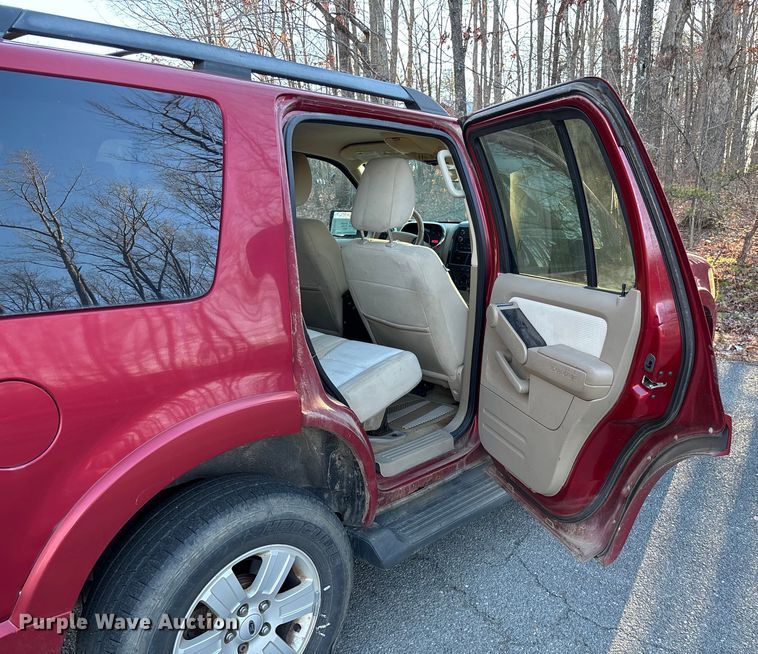 image for item FI1611 2009 Ford Explorer XLT SUV