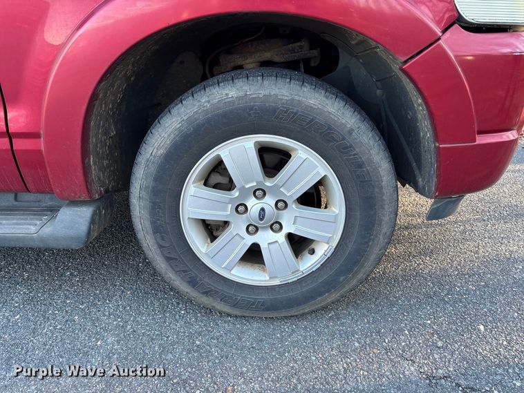 image for item FI1611 2009 Ford Explorer XLT SUV
