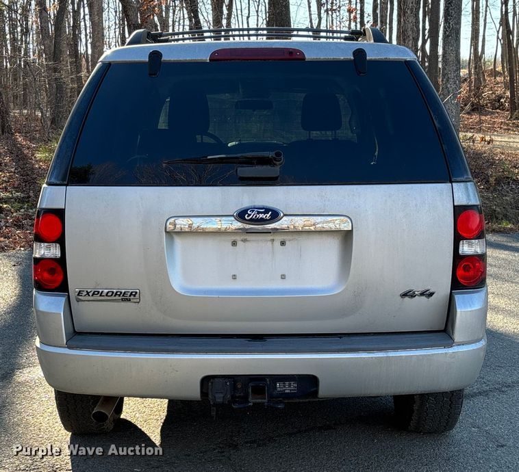 image for item FI1613 2010 Ford Explorer XLT SUV