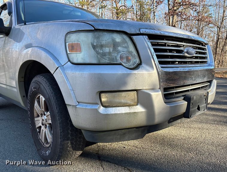 image for item FI1613 2010 Ford Explorer XLT SUV