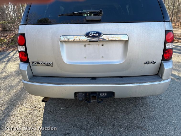 image for item FI1613 2010 Ford Explorer XLT SUV