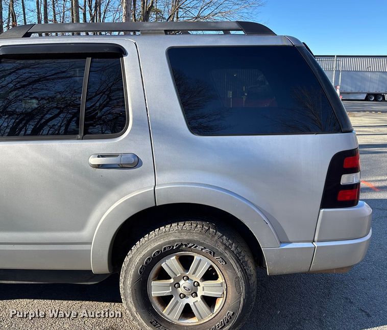 image for item FI1613 2010 Ford Explorer XLT SUV