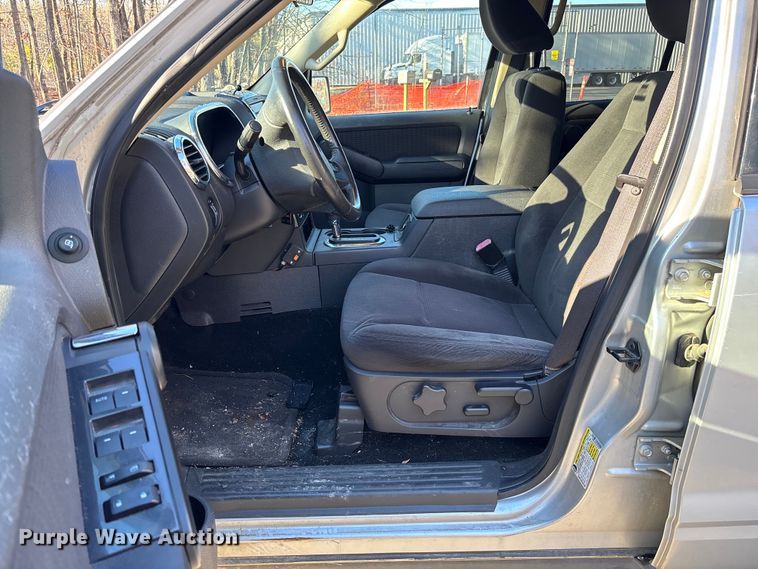 image for item FI1613 2010 Ford Explorer XLT SUV