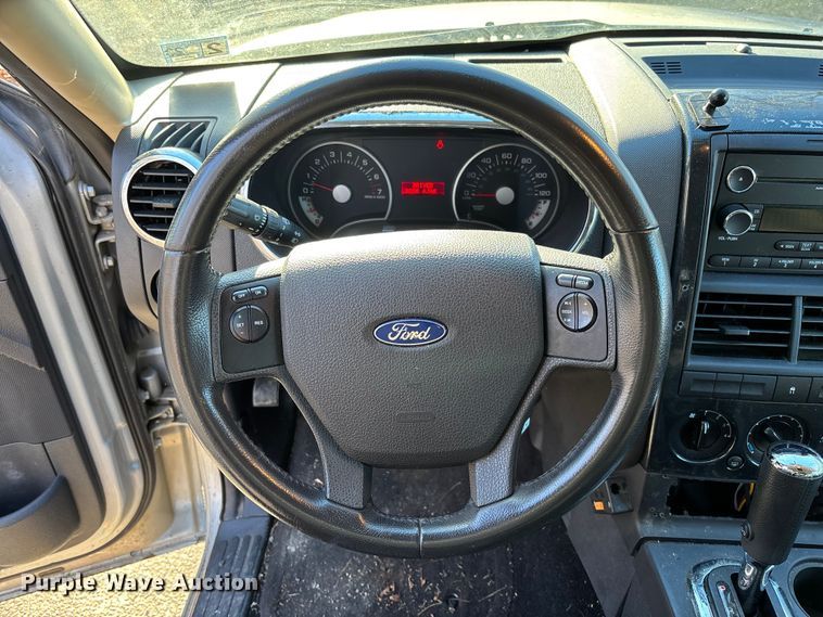 image for item FI1613 2010 Ford Explorer XLT SUV