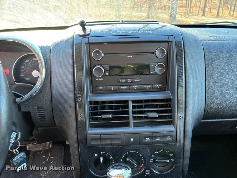 image for item FI1613 2010 Ford Explorer XLT SUV