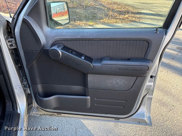image for item FI1613 2010 Ford Explorer XLT SUV