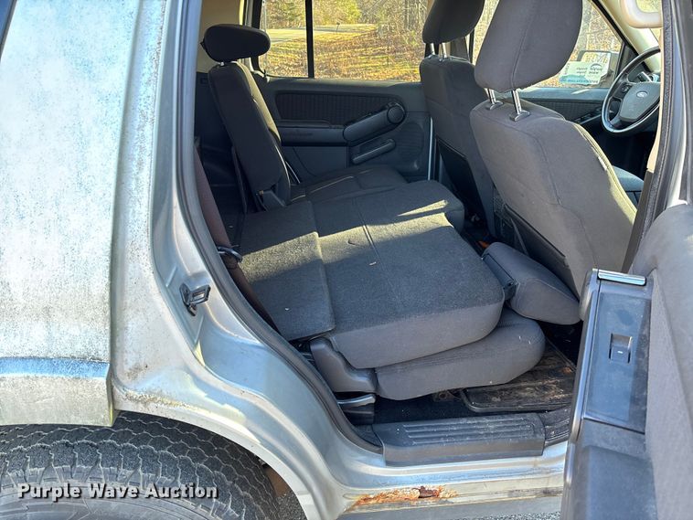 image for item FI1613 2010 Ford Explorer XLT SUV