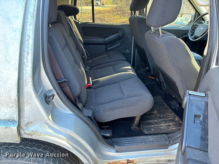 image for item FI1613 2010 Ford Explorer XLT SUV