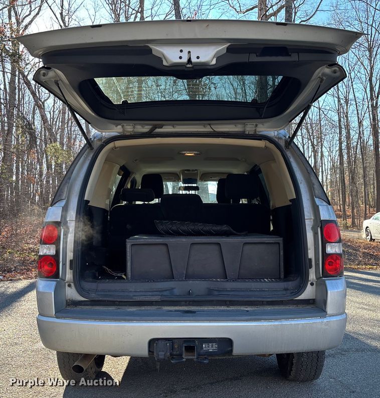 image for item FI1613 2010 Ford Explorer XLT SUV