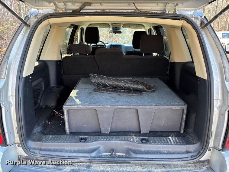 image for item FI1613 2010 Ford Explorer XLT SUV