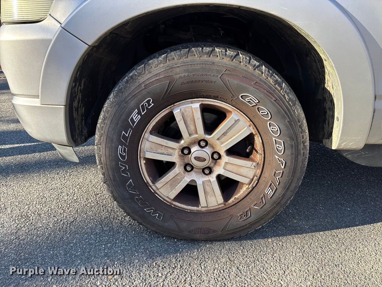 image for item FI1613 2010 Ford Explorer XLT SUV