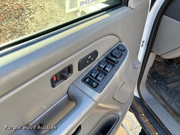 image for item FI1616 2004 Chevrolet Tahoe SUV