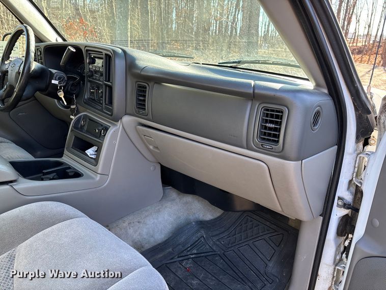 image for item FI1616 2004 Chevrolet Tahoe SUV