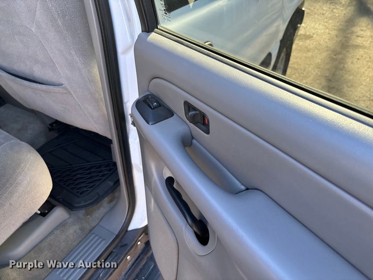 image for item FI1616 2004 Chevrolet Tahoe SUV