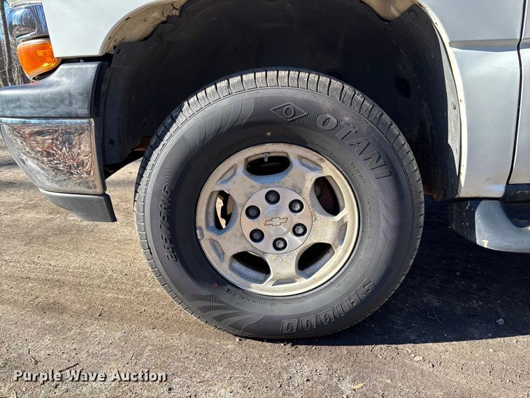 image for item FI1616 2004 Chevrolet Tahoe SUV