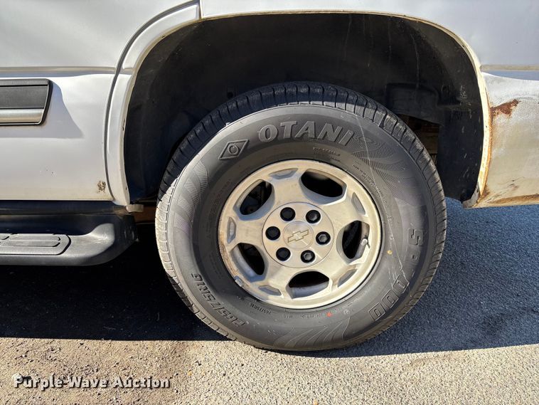 image for item FI1616 2004 Chevrolet Tahoe SUV