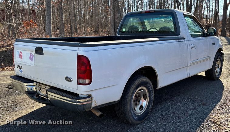 image for item FI1617 2000 Ford F150 XLT pickup truck