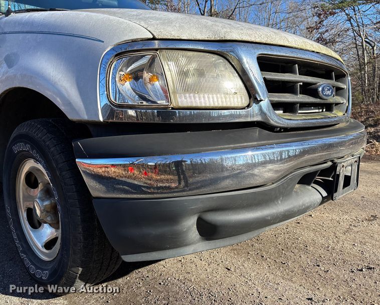 image for item FI1617 2000 Ford F150 XLT pickup truck