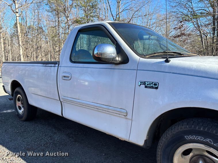 image for item FI1617 2000 Ford F150 XLT pickup truck