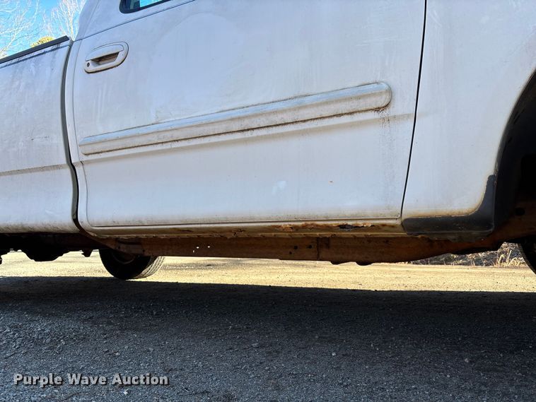 image for item FI1617 2000 Ford F150 XLT pickup truck