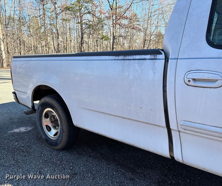 image for item FI1617 2000 Ford F150 XLT pickup truck