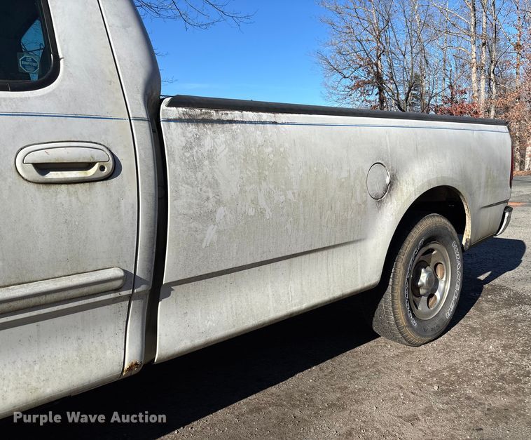image for item FI1617 2000 Ford F150 XLT pickup truck