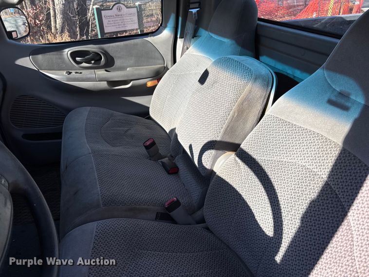 image for item FI1617 2000 Ford F150 XLT pickup truck