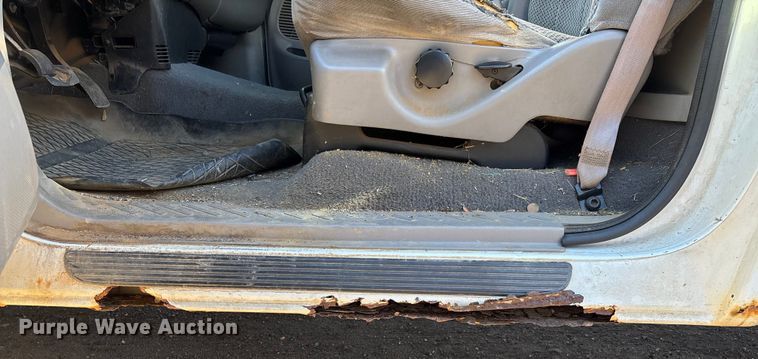 image for item FI1617 2000 Ford F150 XLT pickup truck