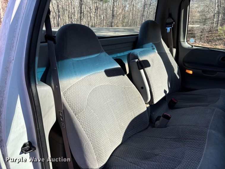 image for item FI1617 2000 Ford F150 XLT pickup truck