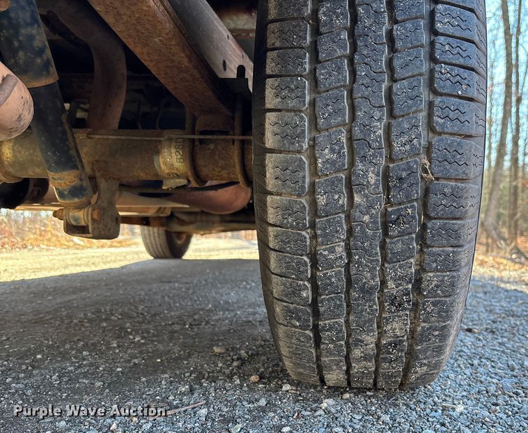 image for item FI1617 2000 Ford F150 XLT pickup truck