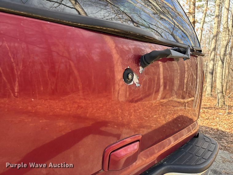 image for item FI1618 2002 Chevrolet Tahoe SUV