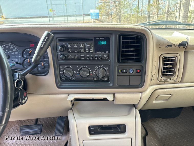 image for item FI1618 2002 Chevrolet Tahoe SUV