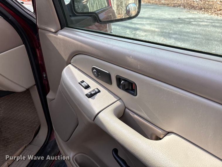 image for item FI1618 2002 Chevrolet Tahoe SUV