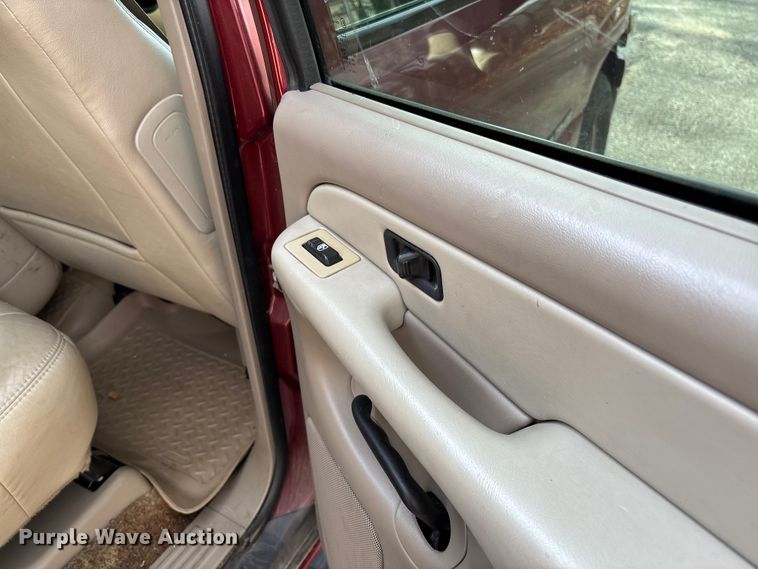 image for item FI1618 2002 Chevrolet Tahoe SUV