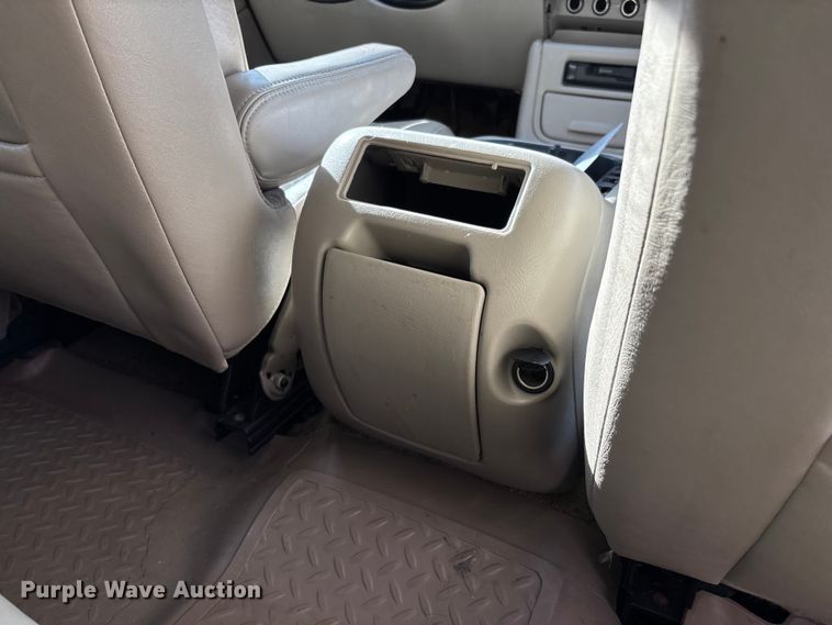 image for item FI1618 2002 Chevrolet Tahoe SUV