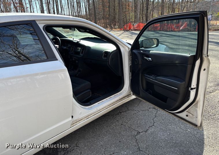 image for item FI1619 2014 Dodge Charger Police