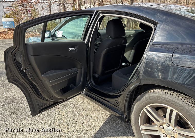 image for item FI1624 2012 Dodge Charger Police