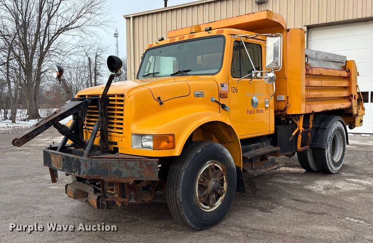 image for item FK1084 2000 International 4900 dump truck